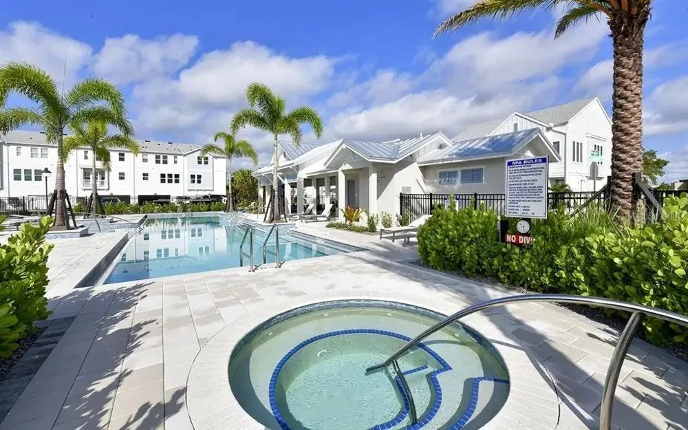 2328 LINDSTROM STREET Sarasota, FL 34237