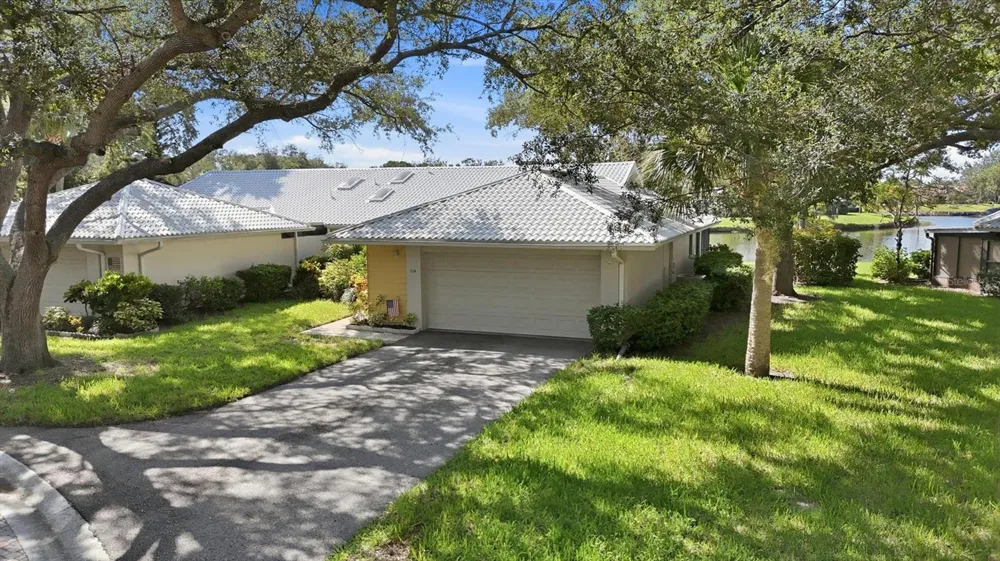 214 SOUTHAMPTON DRIVE #327 Venice, FL 34293