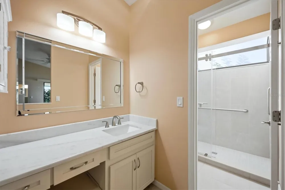 214 SOUTHAMPTON DRIVE #327 Venice, FL 34293