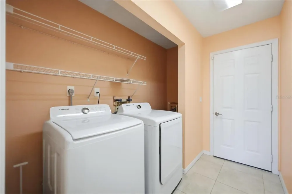 214 SOUTHAMPTON DRIVE #327 Venice, FL 34293