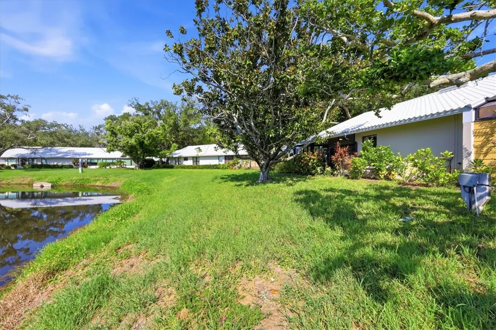 214 SOUTHAMPTON DRIVE #327 Venice, FL 34293