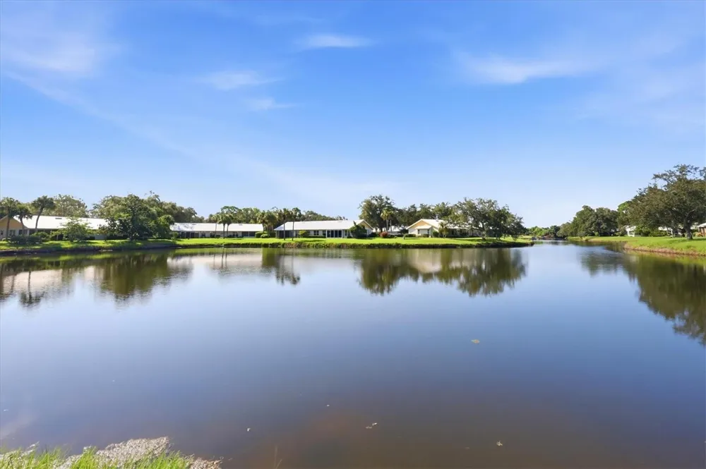 214 SOUTHAMPTON DRIVE #327 Venice, FL 34293