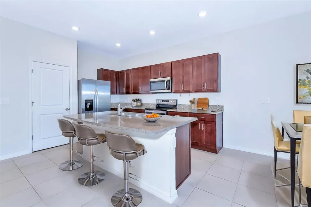 8657 MILESTONE DRIVE Sarasota, FL 34238
