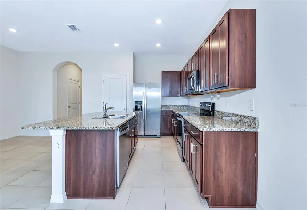 8657 MILESTONE DRIVE Sarasota, FL 34238