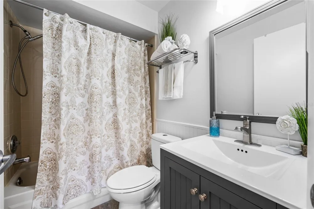 304 NORTHLAKE DRIVE Sanford, FL 32773