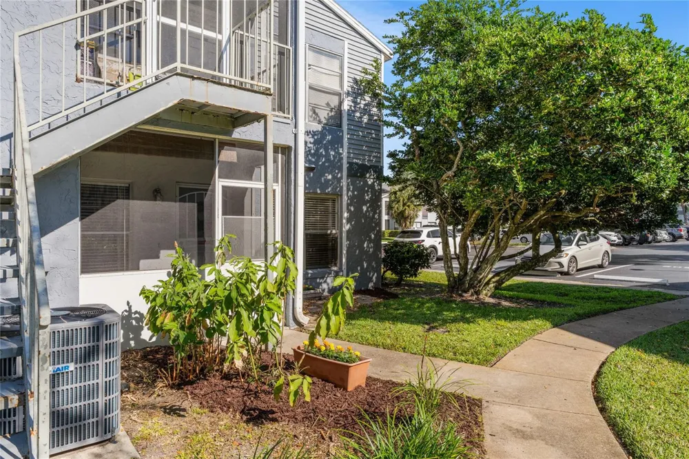 304 NORTHLAKE DRIVE Sanford, FL 32773
