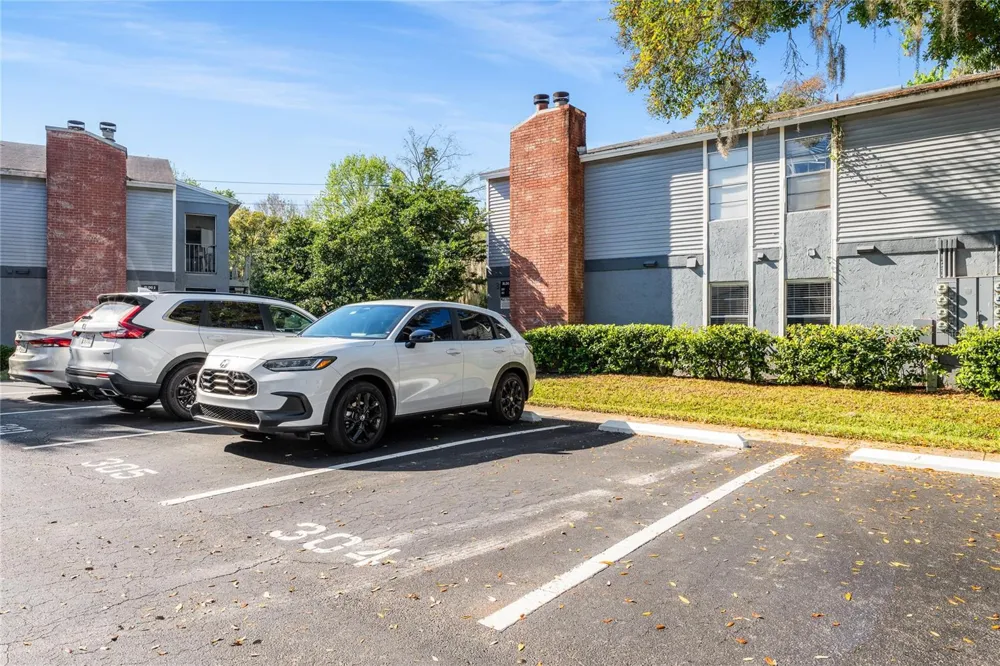 304 NORTHLAKE DRIVE Sanford, FL 32773