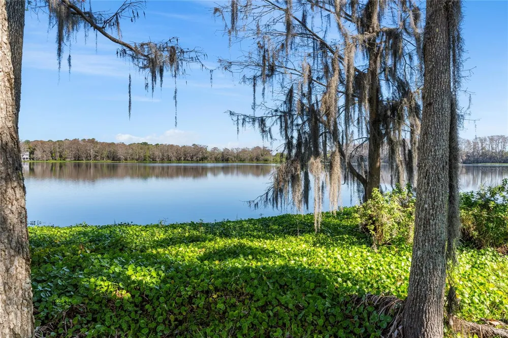 304 NORTHLAKE DRIVE Sanford, FL 32773