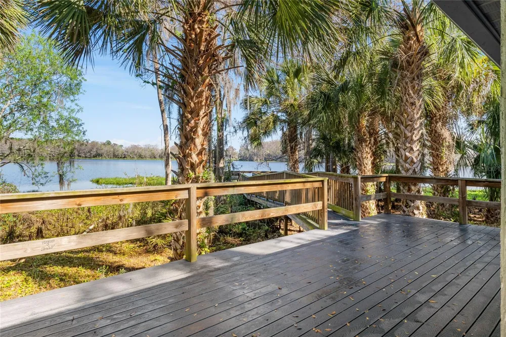 304 NORTHLAKE DRIVE Sanford, FL 32773
