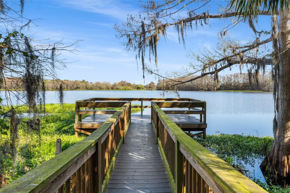 304 NORTHLAKE DRIVE Sanford, FL 32773