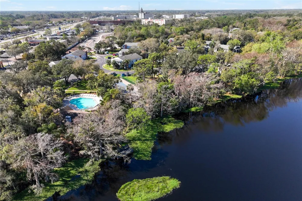 304 NORTHLAKE DRIVE Sanford, FL 32773