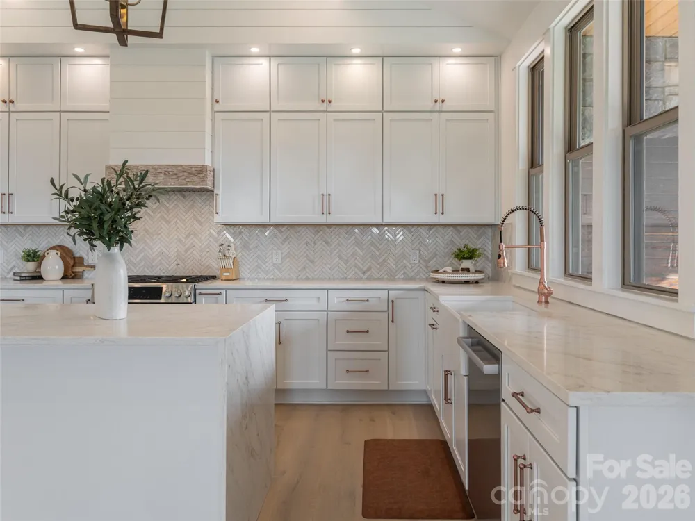 46 Solomia Drive Mills River, NC 28759