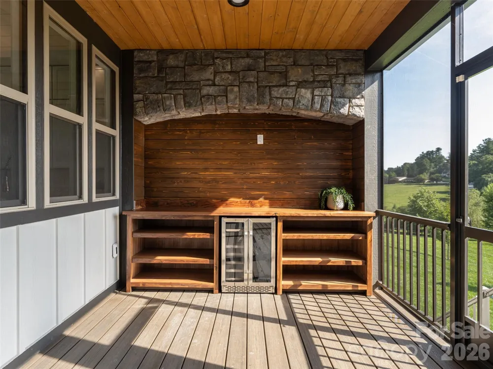 46 Solomia Drive Mills River, NC 28759