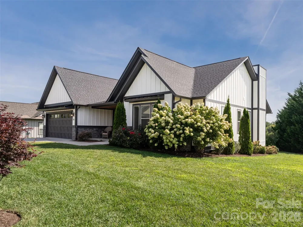 46 Solomia Drive Mills River, NC 28759