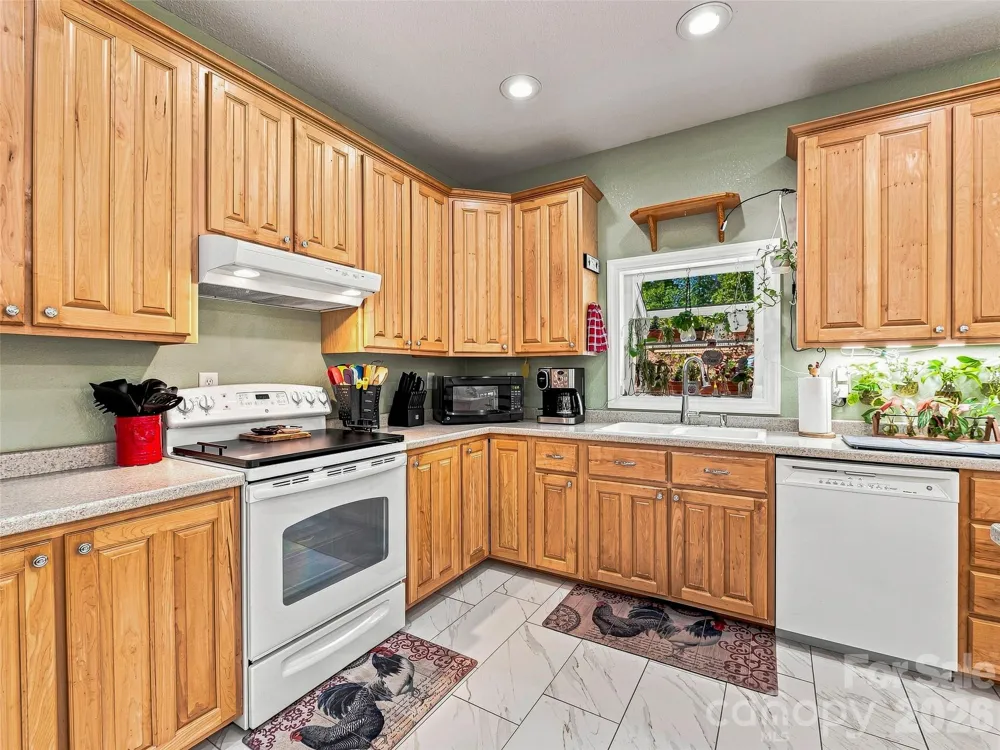 524 Lookout Drive Pisgah Forest, NC 28768