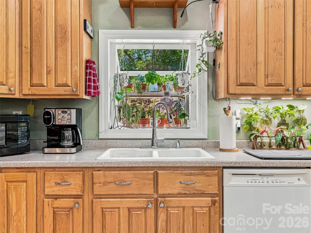 524 Lookout Drive Pisgah Forest, NC 28768