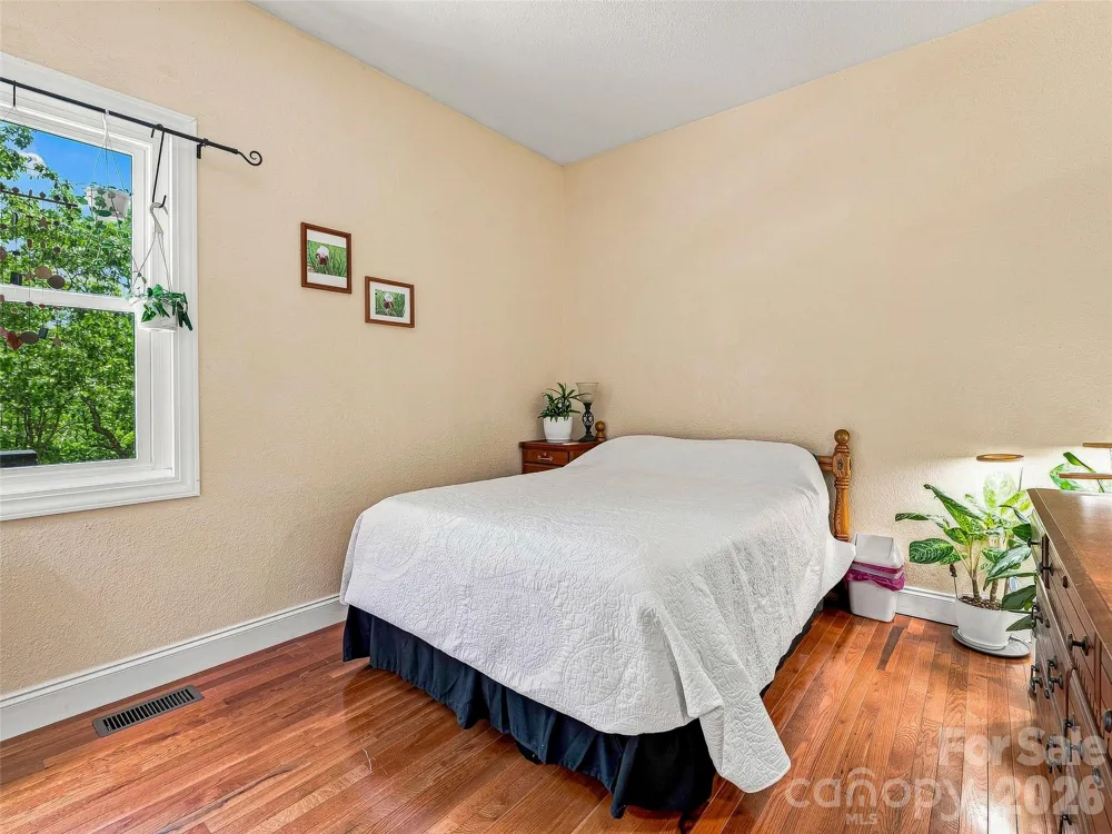 524 Lookout Drive Pisgah Forest, NC 28768