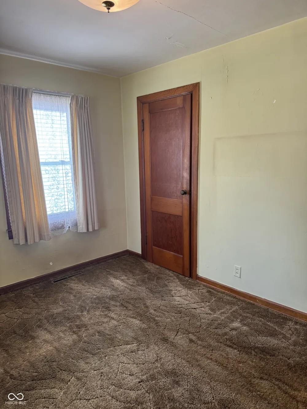 321 16th Avenue Beech Grove, IN 46107