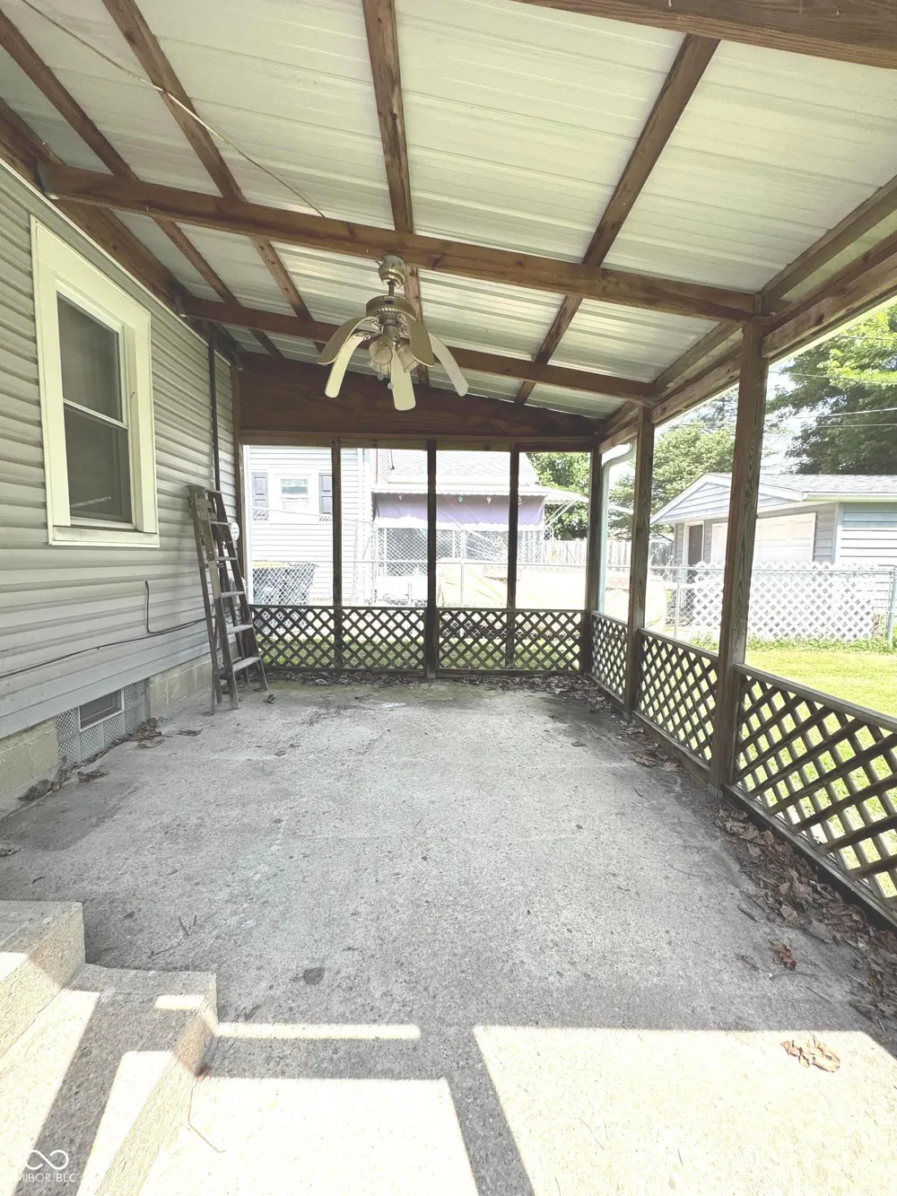 321 16th Avenue Beech Grove, IN 46107