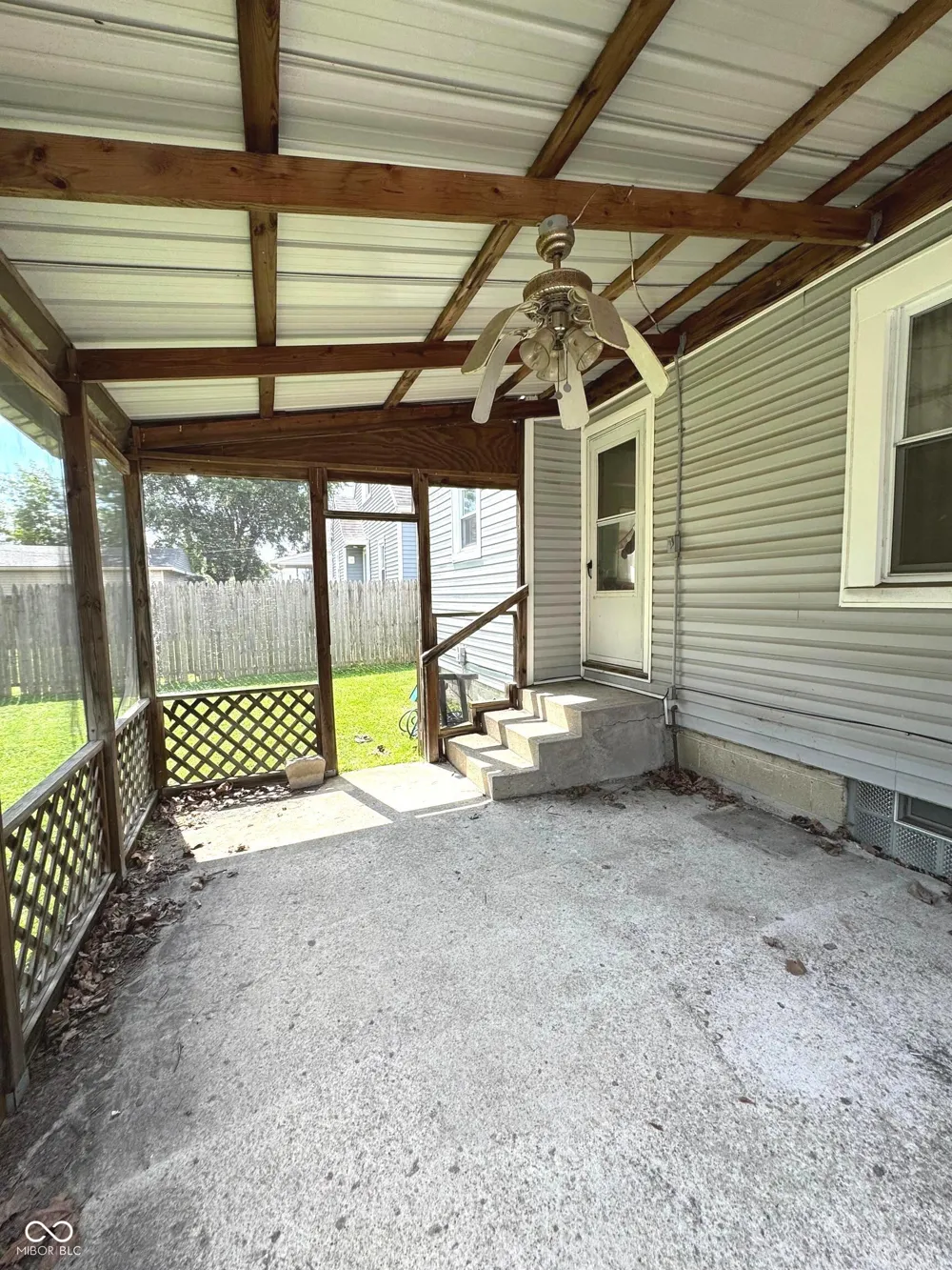 321 16th Avenue Beech Grove, IN 46107