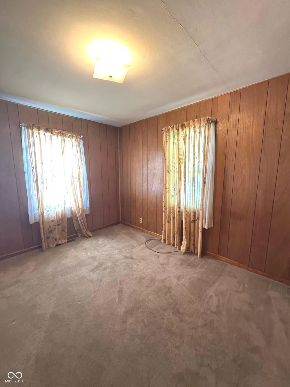 321 16th Avenue Beech Grove, IN 46107