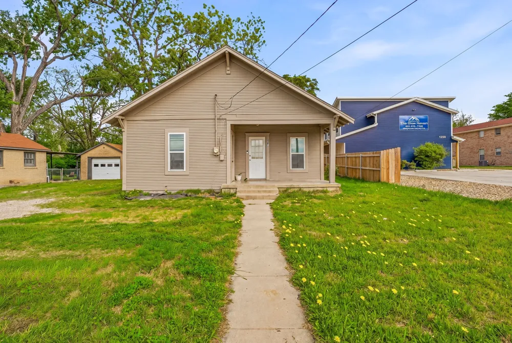 1287 W FREY Stephenville, TX 76401