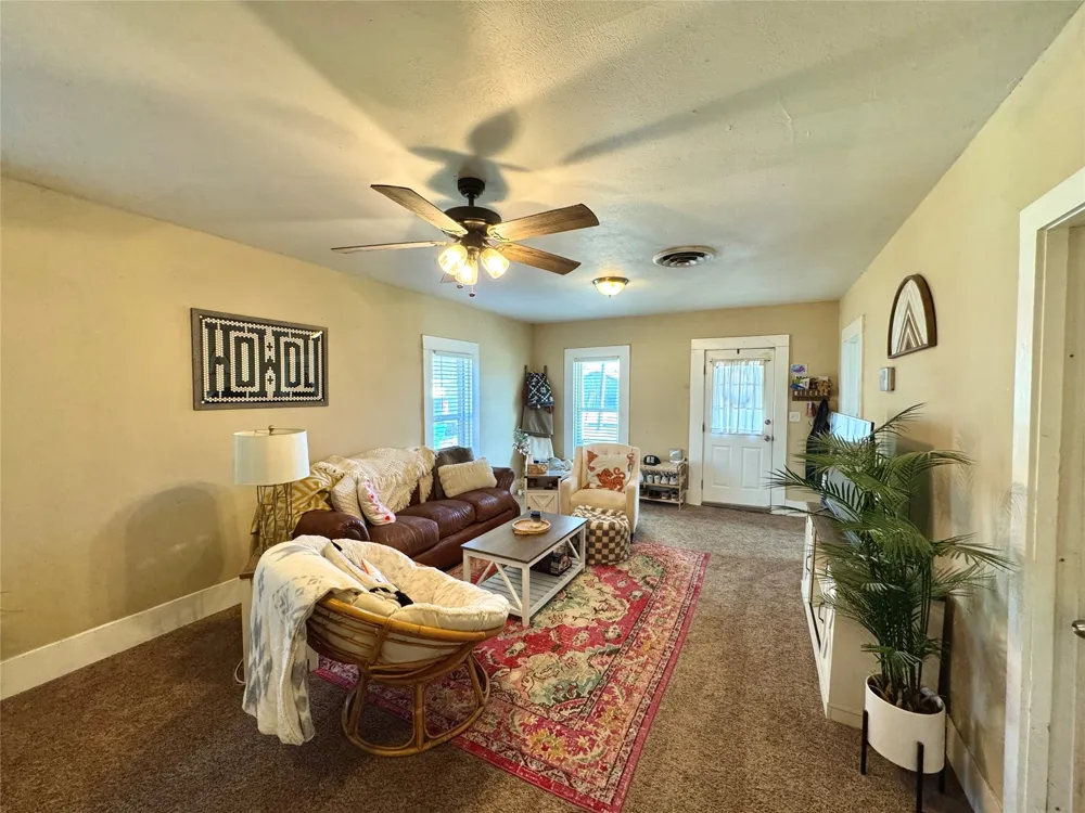 1287 W FREY Stephenville, TX 76401