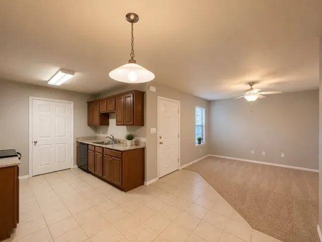 560 W ELM #C Stephenville, TX 76401