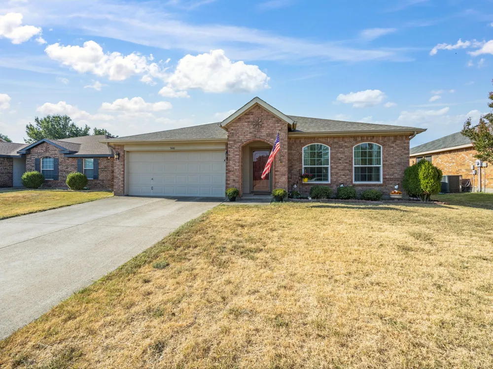 3446 Charing Cross Road Midlothian, TX 76065
