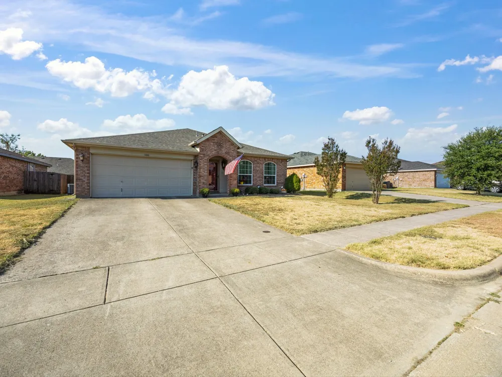 3446 Charing Cross Road Midlothian, TX 76065