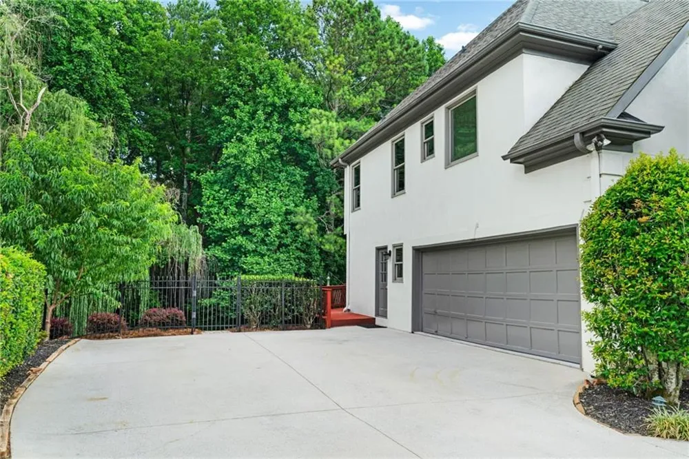 10645 Oxford Mill Circle Johns Creek, GA 30022