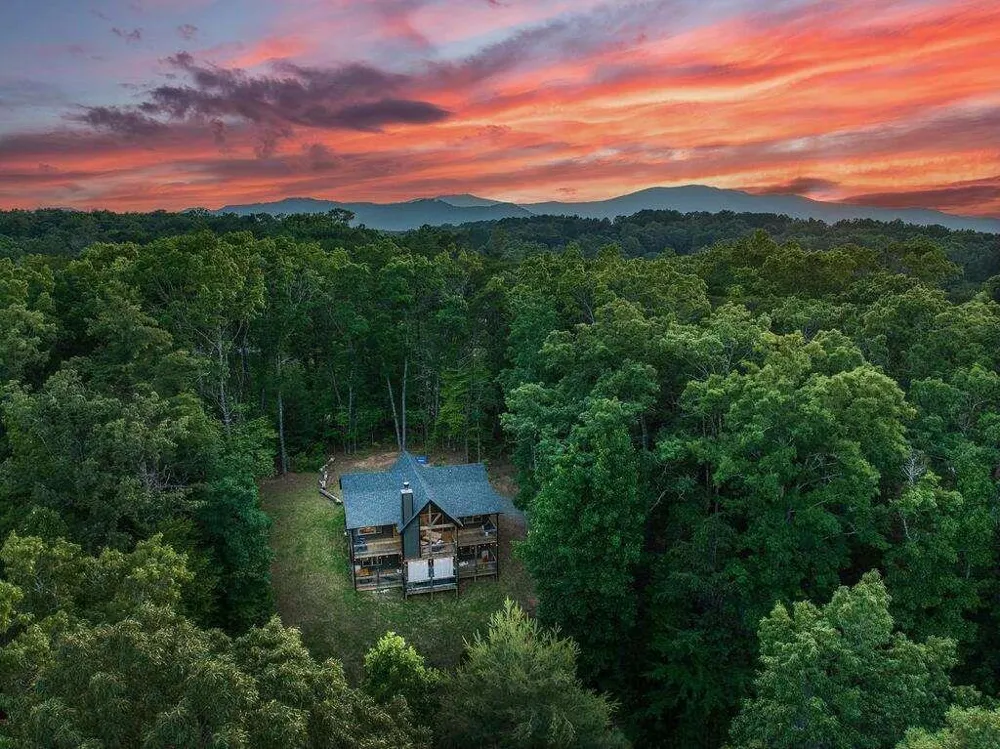 284 Lees Ride McCaysville, GA 30555