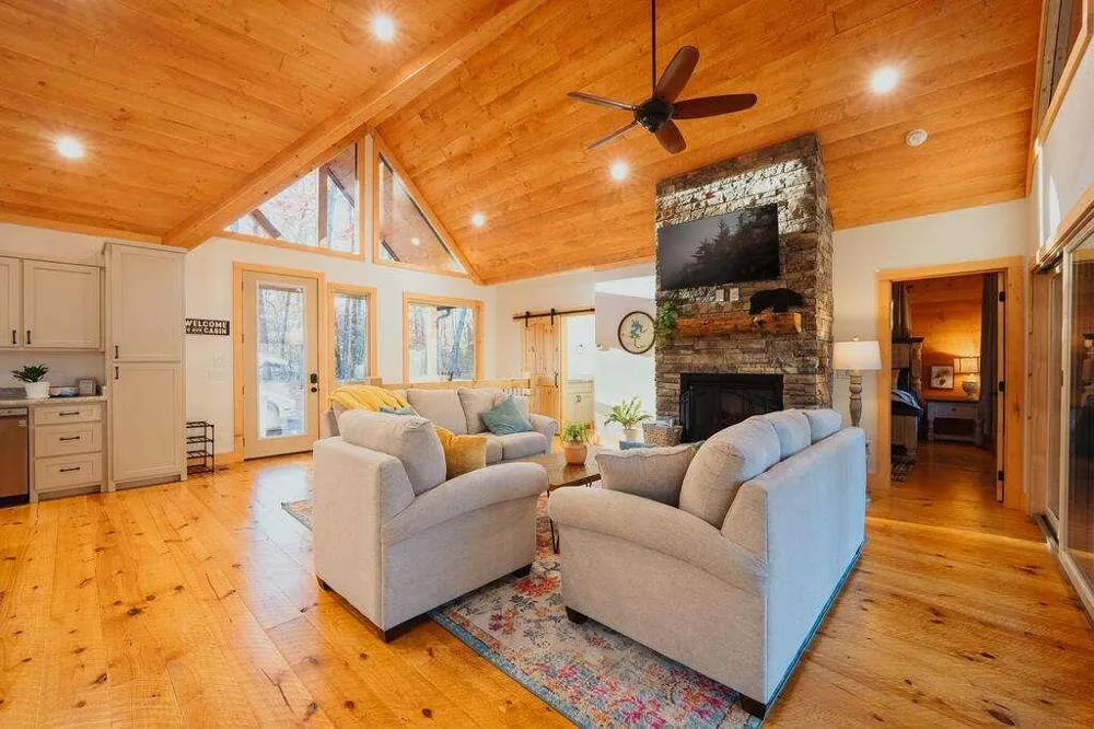 284 Lees Ride McCaysville, GA 30555