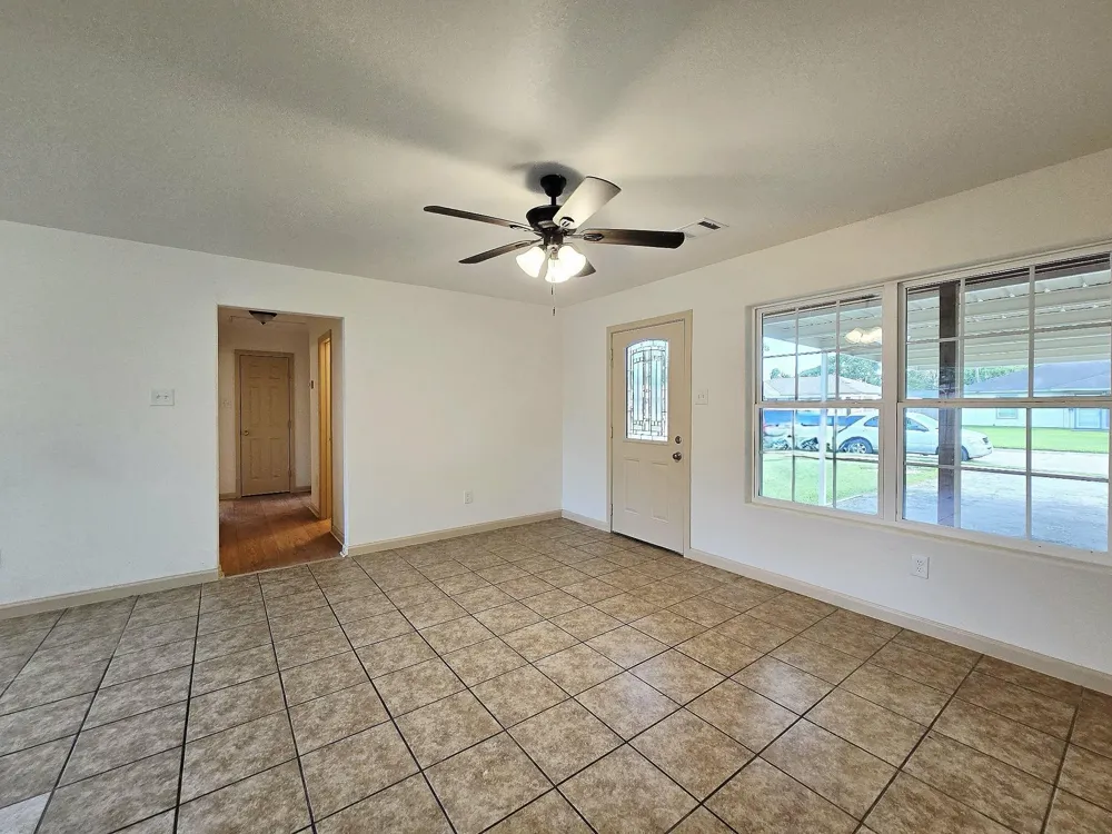 1111 Belshire Road Pasadena, TX 77502