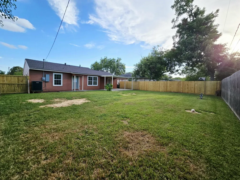 1111 Belshire Road Pasadena, TX 77502
