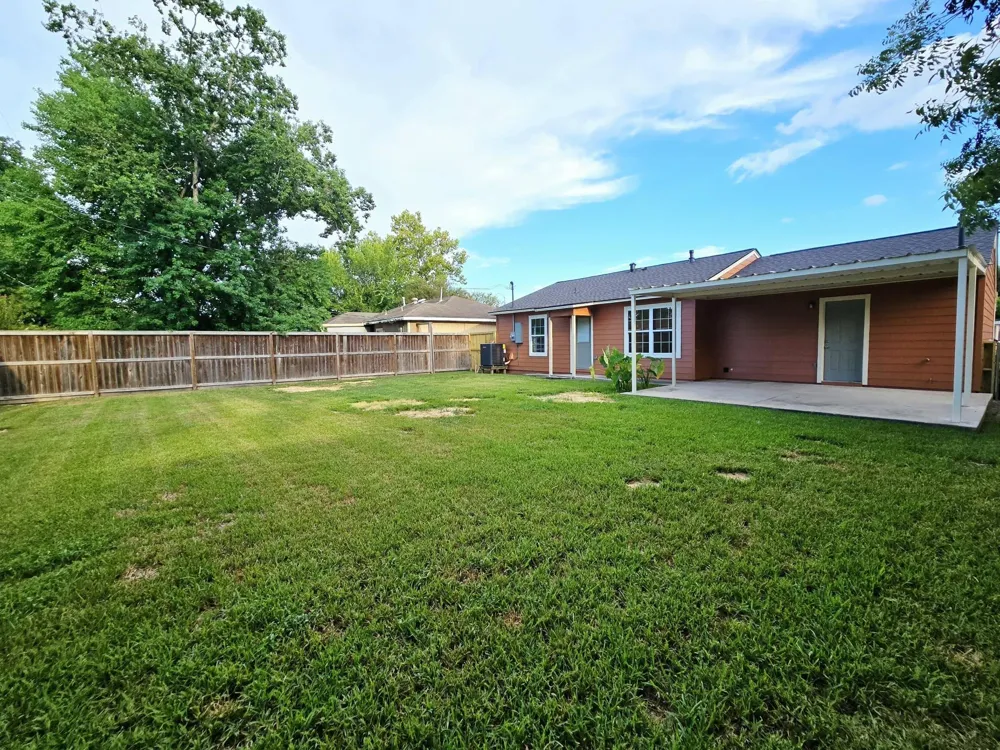 1111 Belshire Road Pasadena, TX 77502