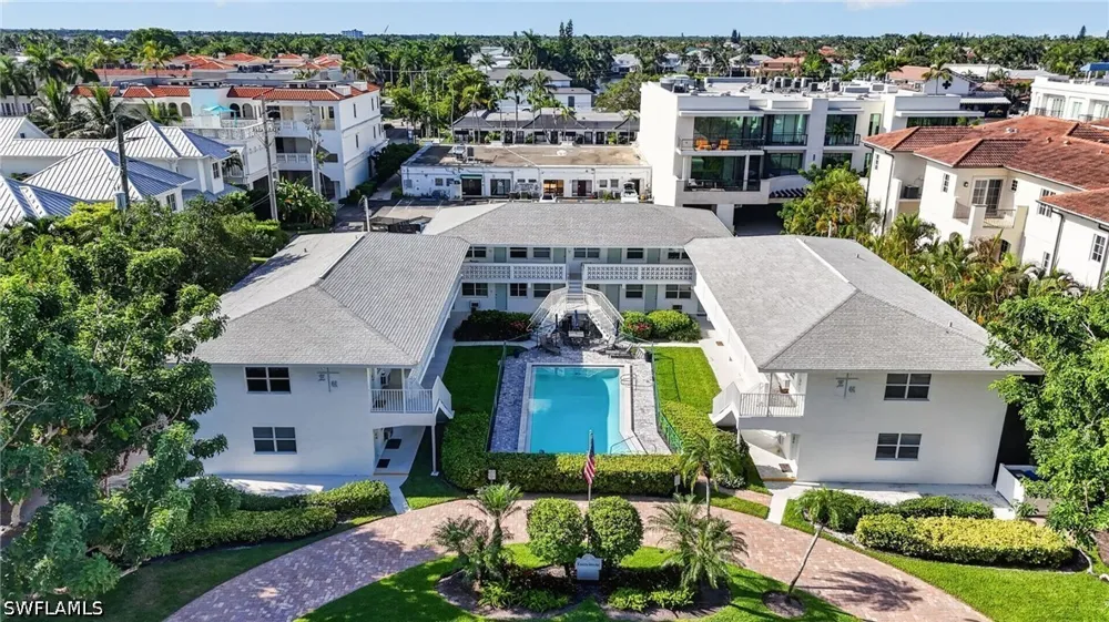 4th Avenue S #3 Naples, FL 34102