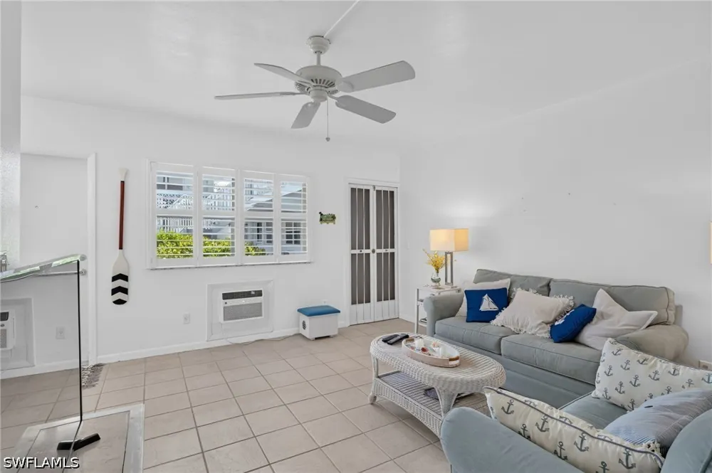 4th Avenue S #3 Naples, FL 34102