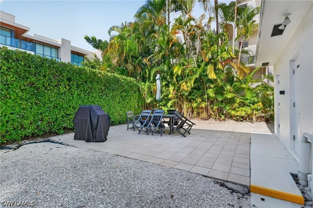 4th Avenue S #3 Naples, FL 34102