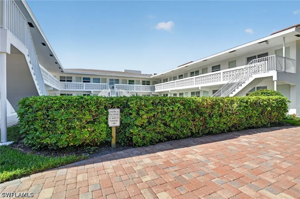 4th Avenue S #3 Naples, FL 34102