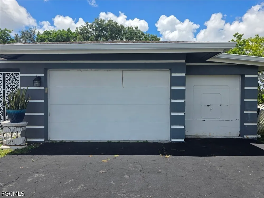 Melaleuca Drive Tamarac, FL 33319