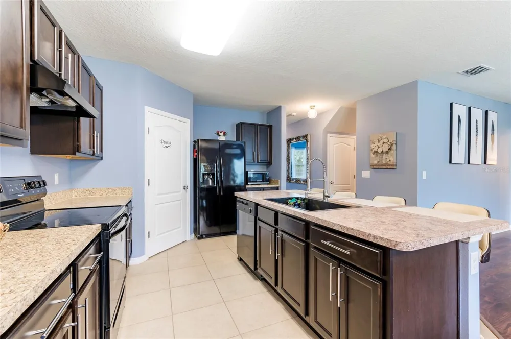 4162 ROBERTA DRIVE Winter Haven, FL 33881