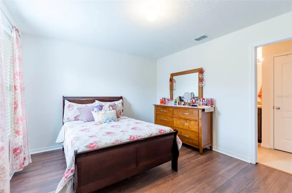 4162 ROBERTA DRIVE Winter Haven, FL 33881