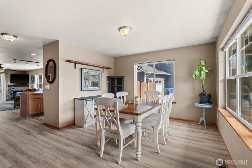 961 NW Longview Drive Oak Harbor, WA 98277