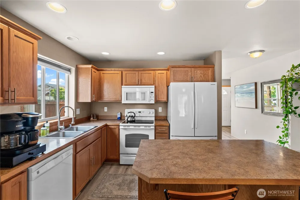 961 NW Longview Drive Oak Harbor, WA 98277
