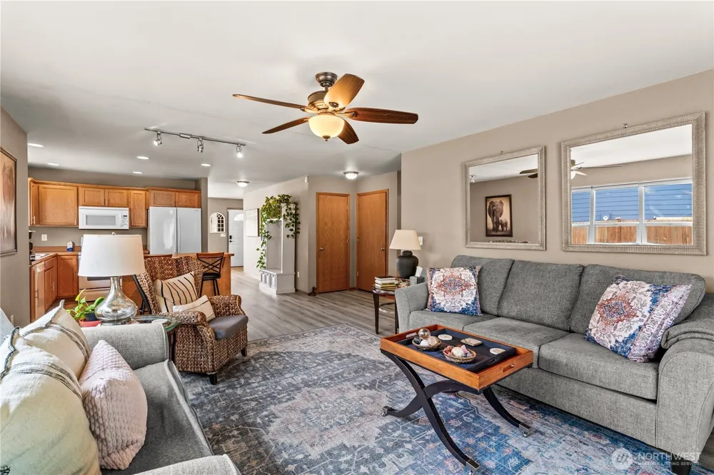 961 NW Longview Drive Oak Harbor, WA 98277