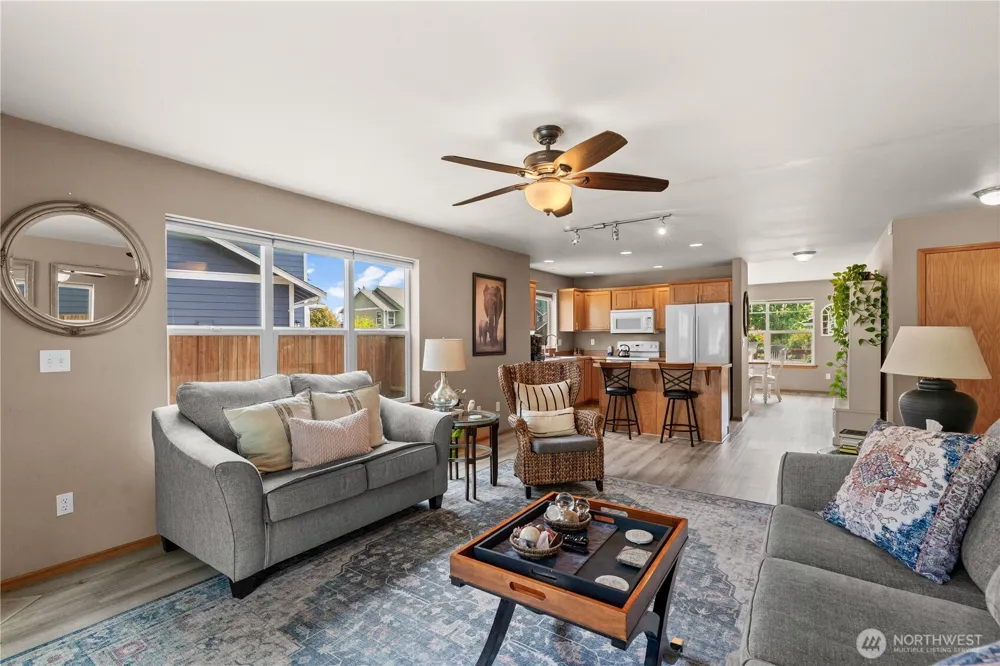 961 NW Longview Drive Oak Harbor, WA 98277