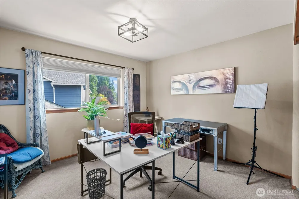 961 NW Longview Drive Oak Harbor, WA 98277