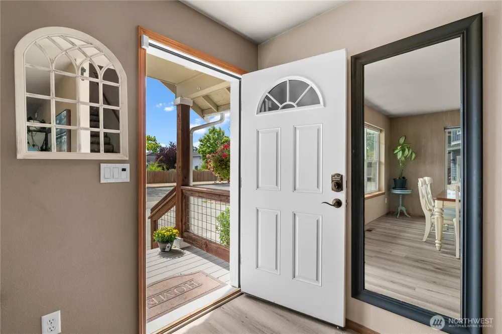 961 NW Longview Drive Oak Harbor, WA 98277