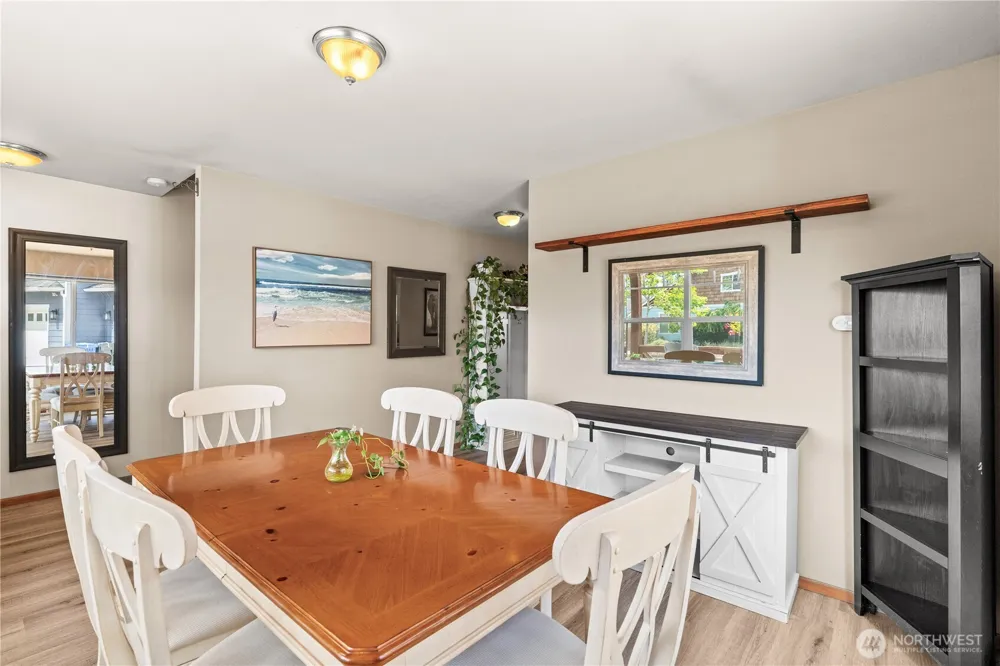961 NW Longview Drive Oak Harbor, WA 98277